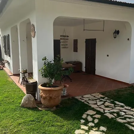 Le Grotte Nocleg ze śniadaniem 3*